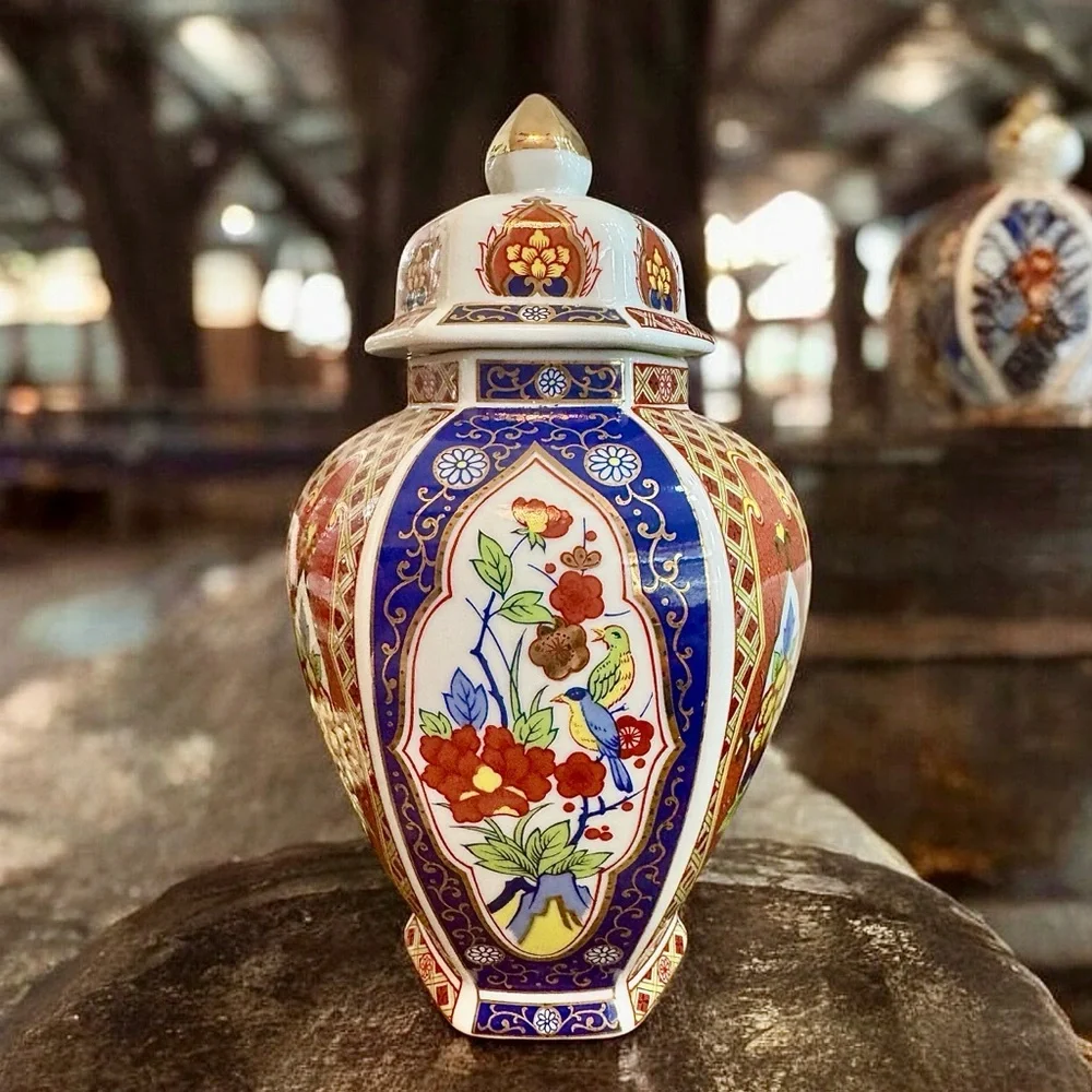 Vintage Imari Japanese Lidded Ginger Jar 8" - Picture 3 of 16